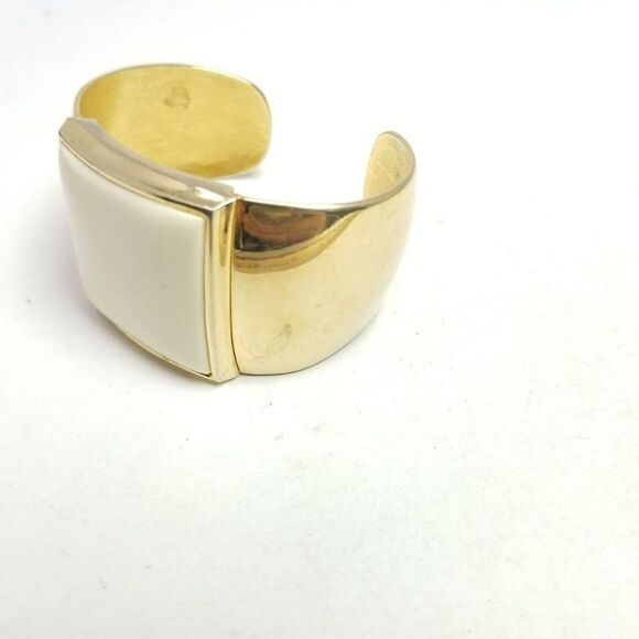 Vintage Avon Wide Cream Enamel Square and Gold Tone Cuff Bangle Bracelet, Estate - Picture 6 of 7